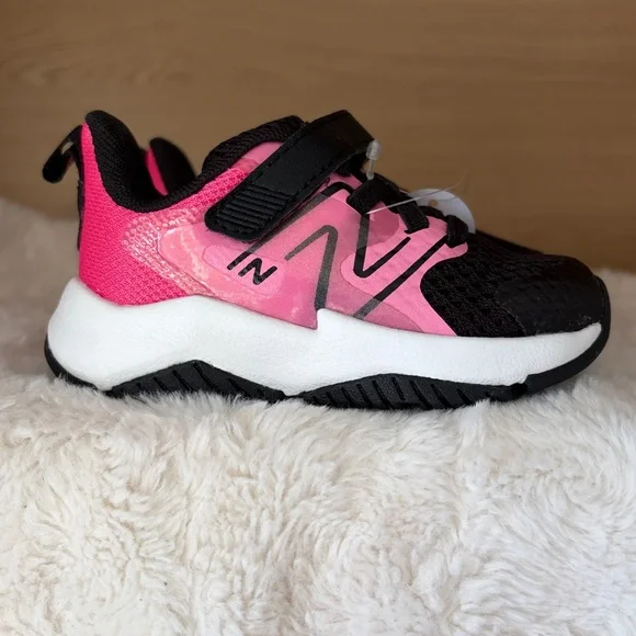 ✨$25✨NWT•New Balance Rave Run Toddler Kids' Sneakers | Black/Pink | 5T Wide - Picture 2 of 12